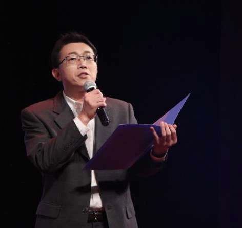 “偷情做爱
2020年优秀党务工作者”——姜华